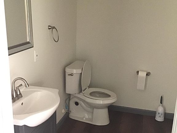 5th image of 125 Golden Nuggett Way