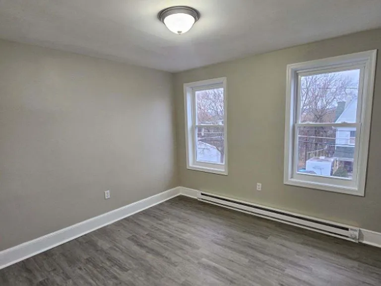 273 New Hancock St — Photo 8