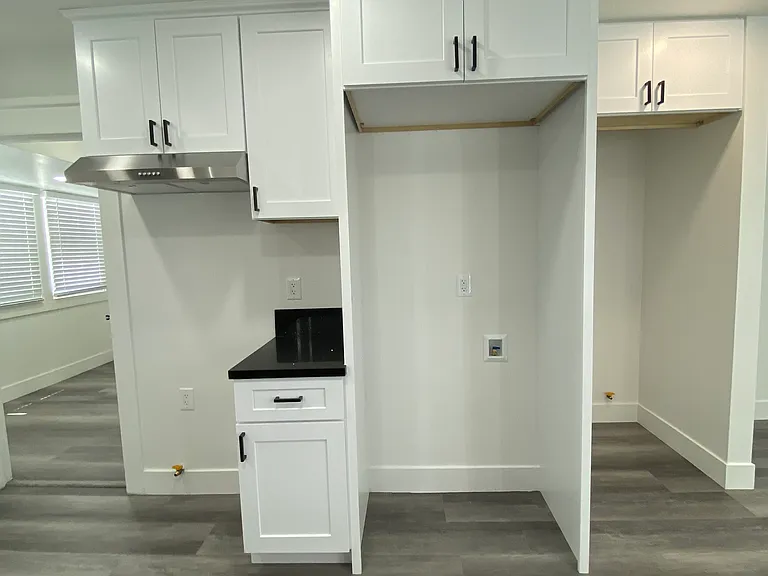 301 E Franklin Ave — Photo 10