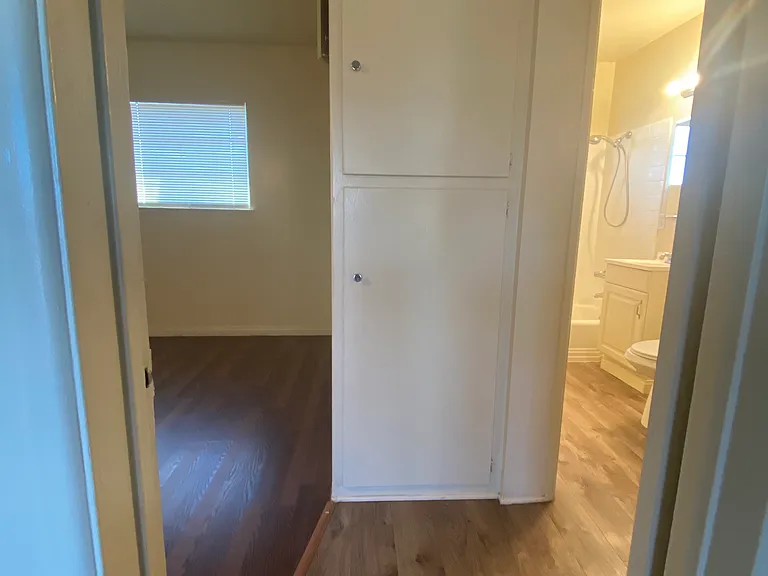 351 E Rossellen Pl #8 — Photo 8
