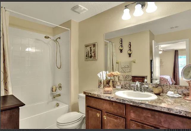 6462 Sedgeford Dr — Photo 9