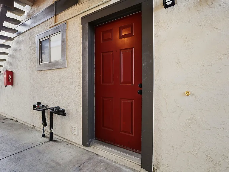 3550 Carter Dr #65 — Photo 2