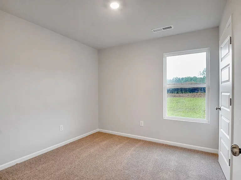 813 Ashford Dr — Photo 14