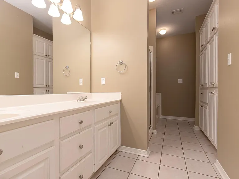 45 Franklin Pl — Photo 14
