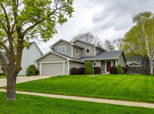 2905 Maple St, West Des Moines, IA 50265