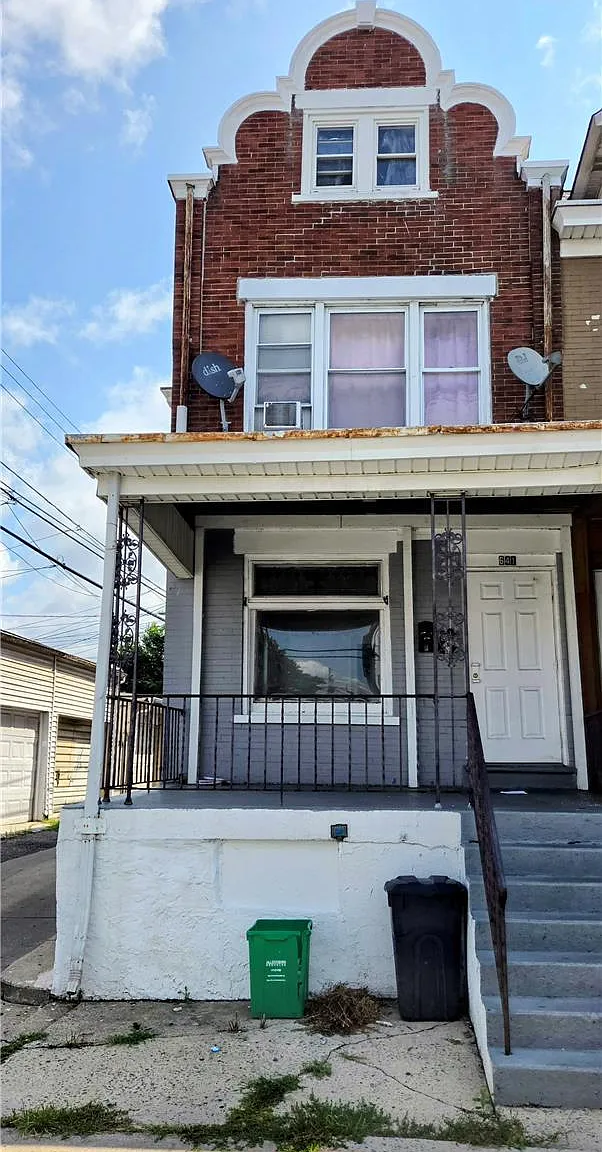 2 bed, 1.0 bath, 650 sqft, $1,250 — Photo 1