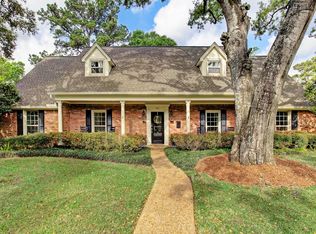 127 Plantation Rd, Houston, TX 77024