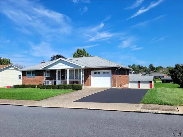 3162 Parkview Dr, Whitehall, PA 18052