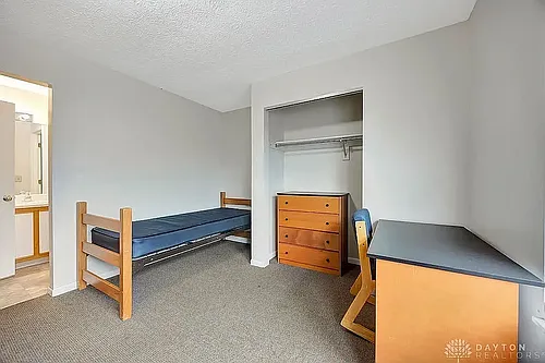 978 Irving Ave #16 Photo 1