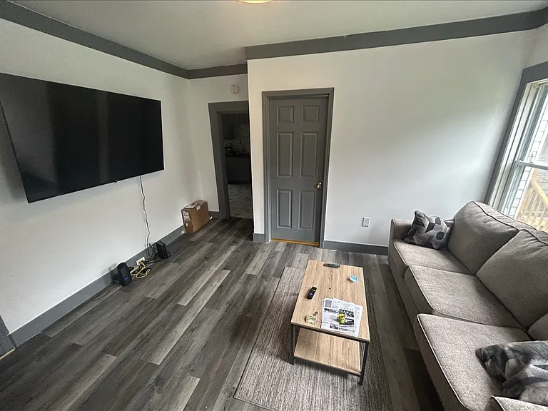 51 Walnut St #1 — Photo 2