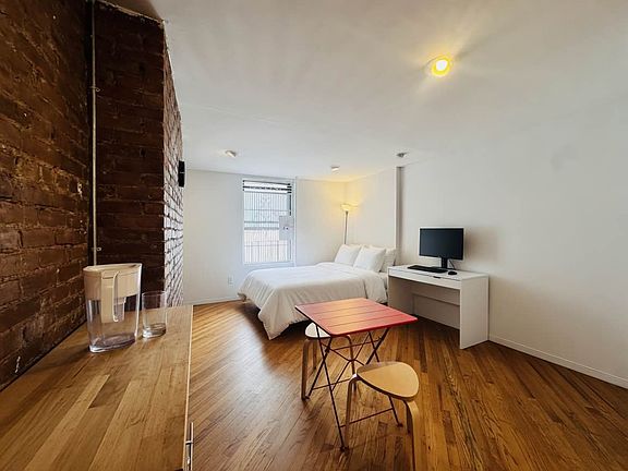 3rd image of 162 Avenue B APT 4N