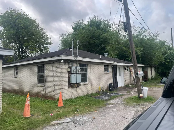 5118 Mallow St, Houston, TX 77033