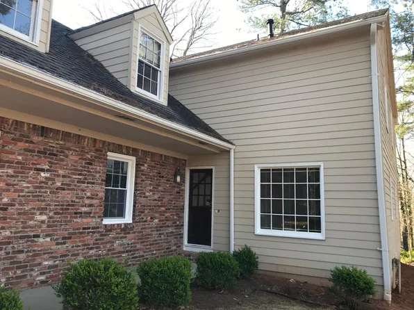 310 Spring Lake Ter, Roswell, GA 30076