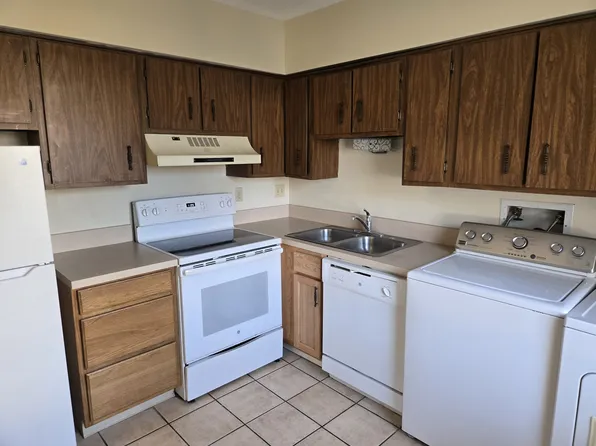 16 Gray Pl, Mechanicsburg, PA 17055