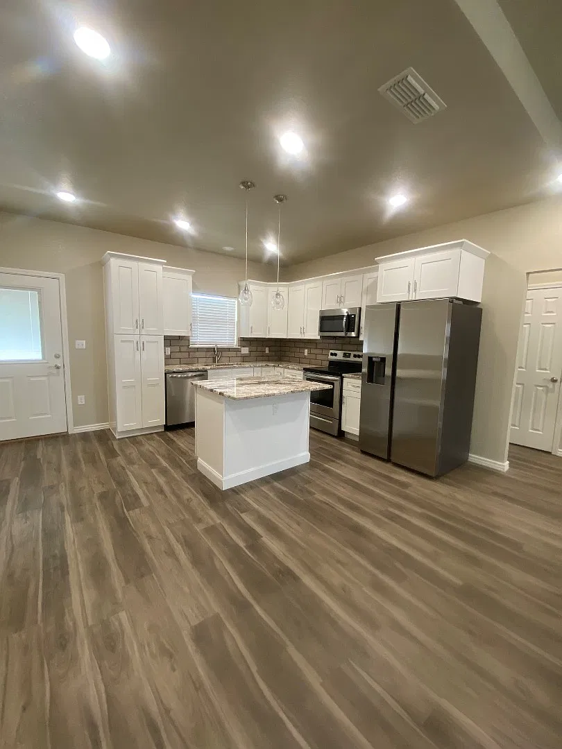 1241 Timona Dr — Photo 2