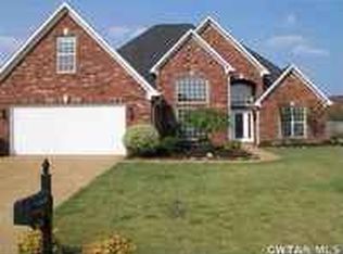 77 Jacob St, Jackson, TN 38305