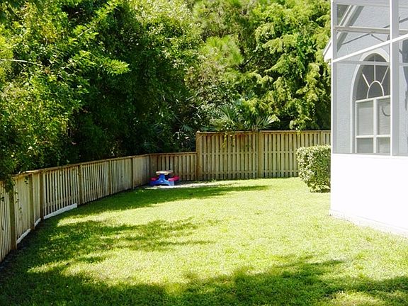 3rd image of 11838 Lancashire Dr