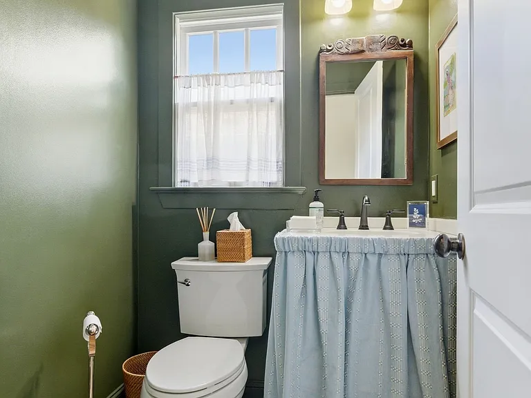 2500C W Linden Ave — Photo 19