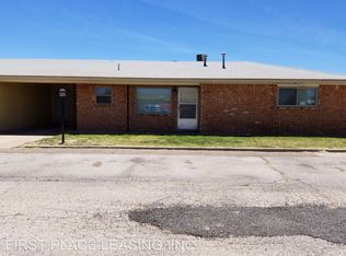 1421 W 11th St, Clovis, NM 88101