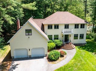 7 Golden Oaks Dr, Salem, NH 03079