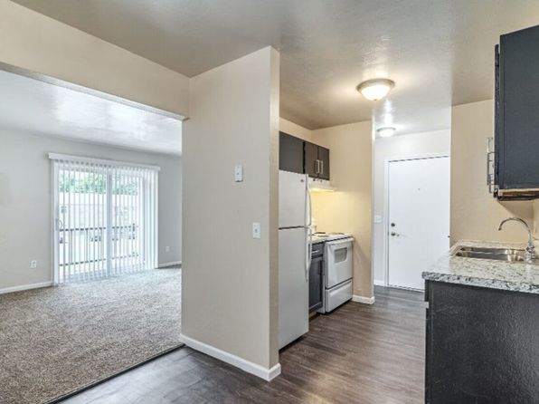 Courtyards on Glendale | 1223 Oak Hill Ct, Toledo, OH