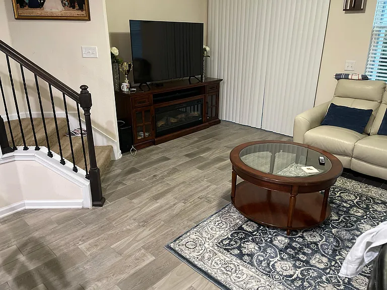 298 Servia Dr — Photo 7