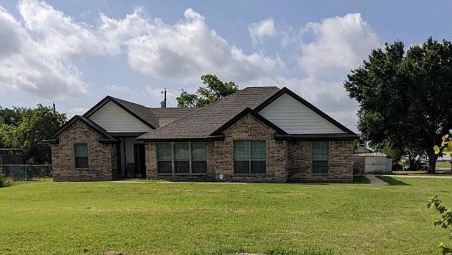 1st image of 205 Sunnyside Dr