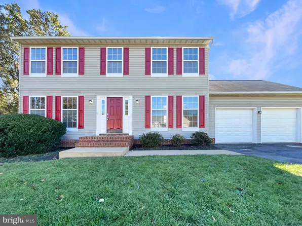 6006 Reagan Dr, Fredericksburg, VA 22407