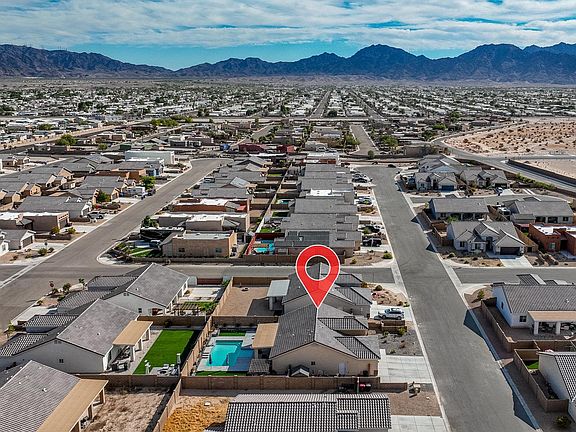 3rd image of 12576 E 49th Dr