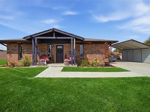 1206 N Market St, Cordell, OK 73632