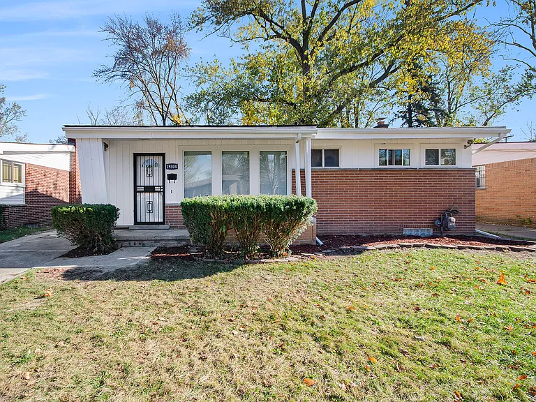 19304 Beaverland St — Photo 1