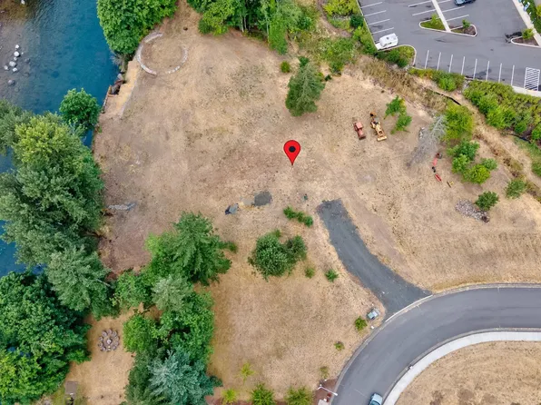 150 Santiam Pointe Loop NE, Mill City, OR 97360