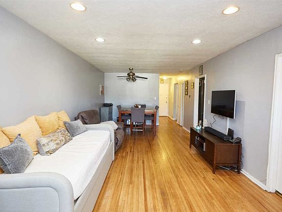 3rd image of 87-46 Chelsea St APT 5K