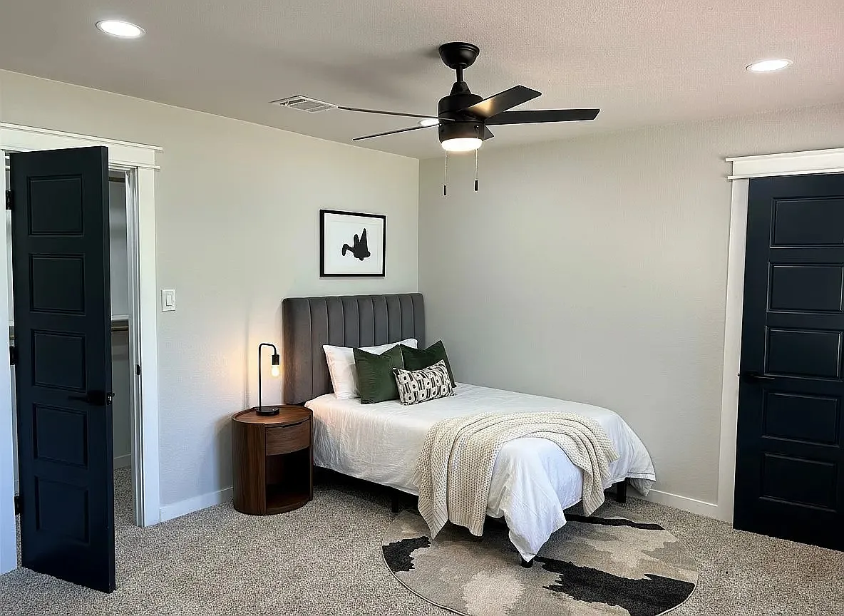 4 bed, 2267 sqft, $2,500 — Photo 1