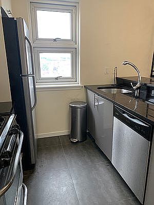4th image of 287 McGuinness Blvd APT 4C