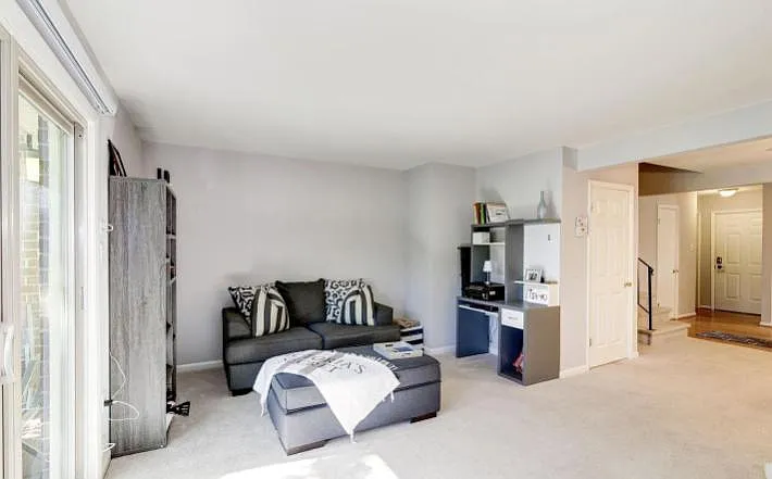 21 Gentry Ct — Photo 3