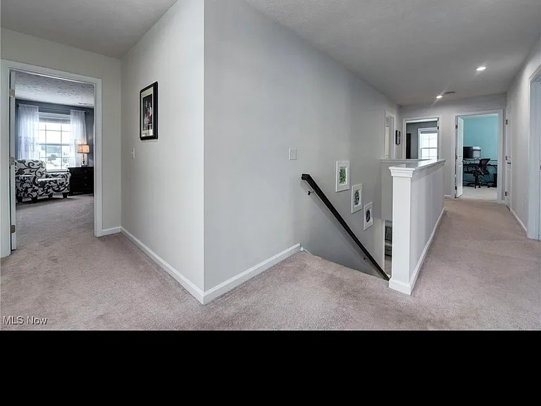 9206 Winfield Ln — Photo 12