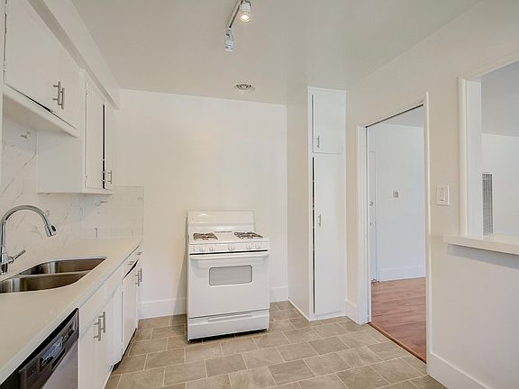 4th image of 10584 Santa Monica Blvd APT 208