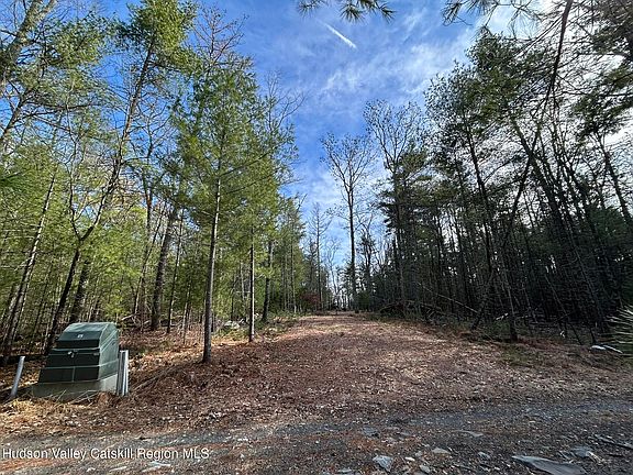 4th image of 701 Lapla Road