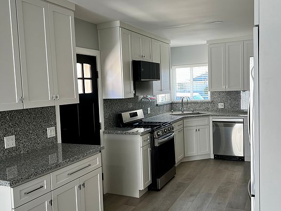 4th image of 2531 W 225th Pl #A