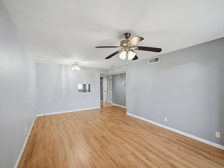 130 NE 26th Ave #4090 — Photo 13