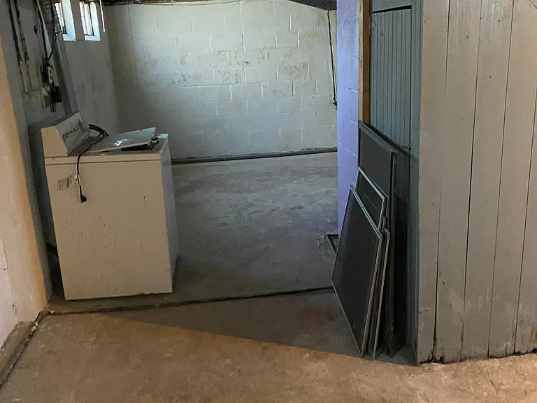 1504 E Whittier St — Photo 20