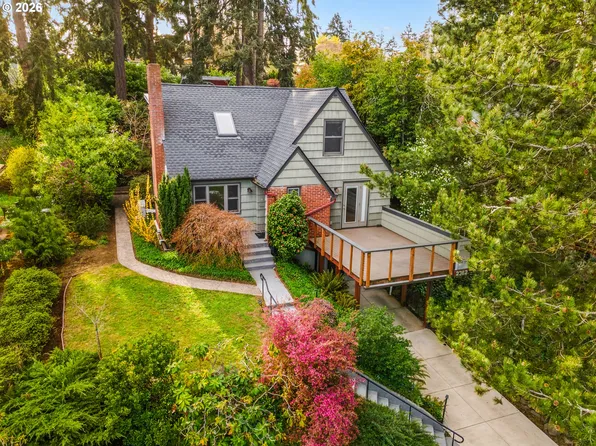2362 Charnelton St, Eugene, OR 97405