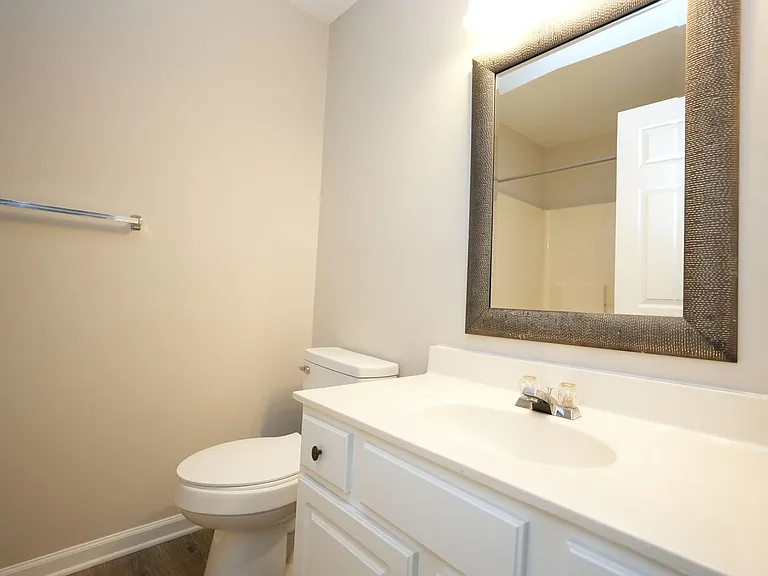8065 Stoneham Ct — Photo 13