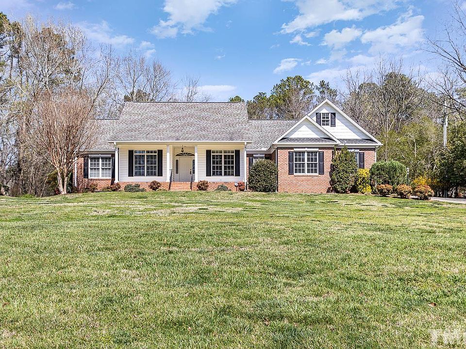 1st image of 170 Ashford Dr