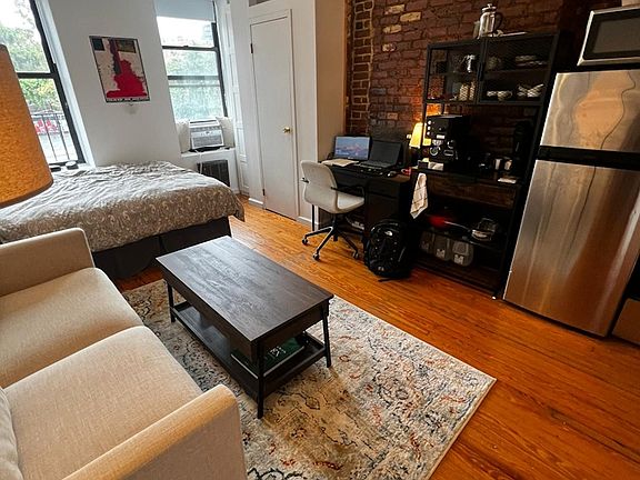 2nd image of 203 Chrystie St APT 2B