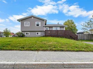 42 Carlisle Drive, Paradise, NL A1L1E7