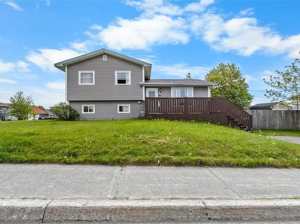 42 Carlisle Drive, Paradise, NL A1L1E7