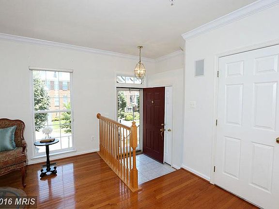 3rd image of 208 Fountain Green Ln