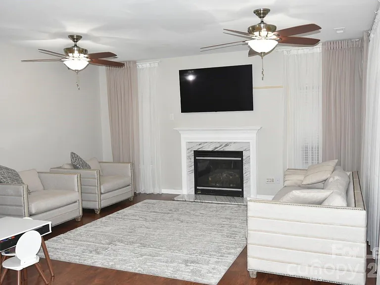 6985 Honey Tree Ln — Photo 8